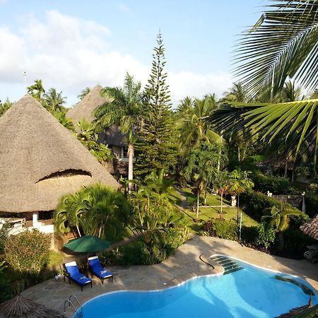 Aestus Villas Resort Diani Beach Exterior photo