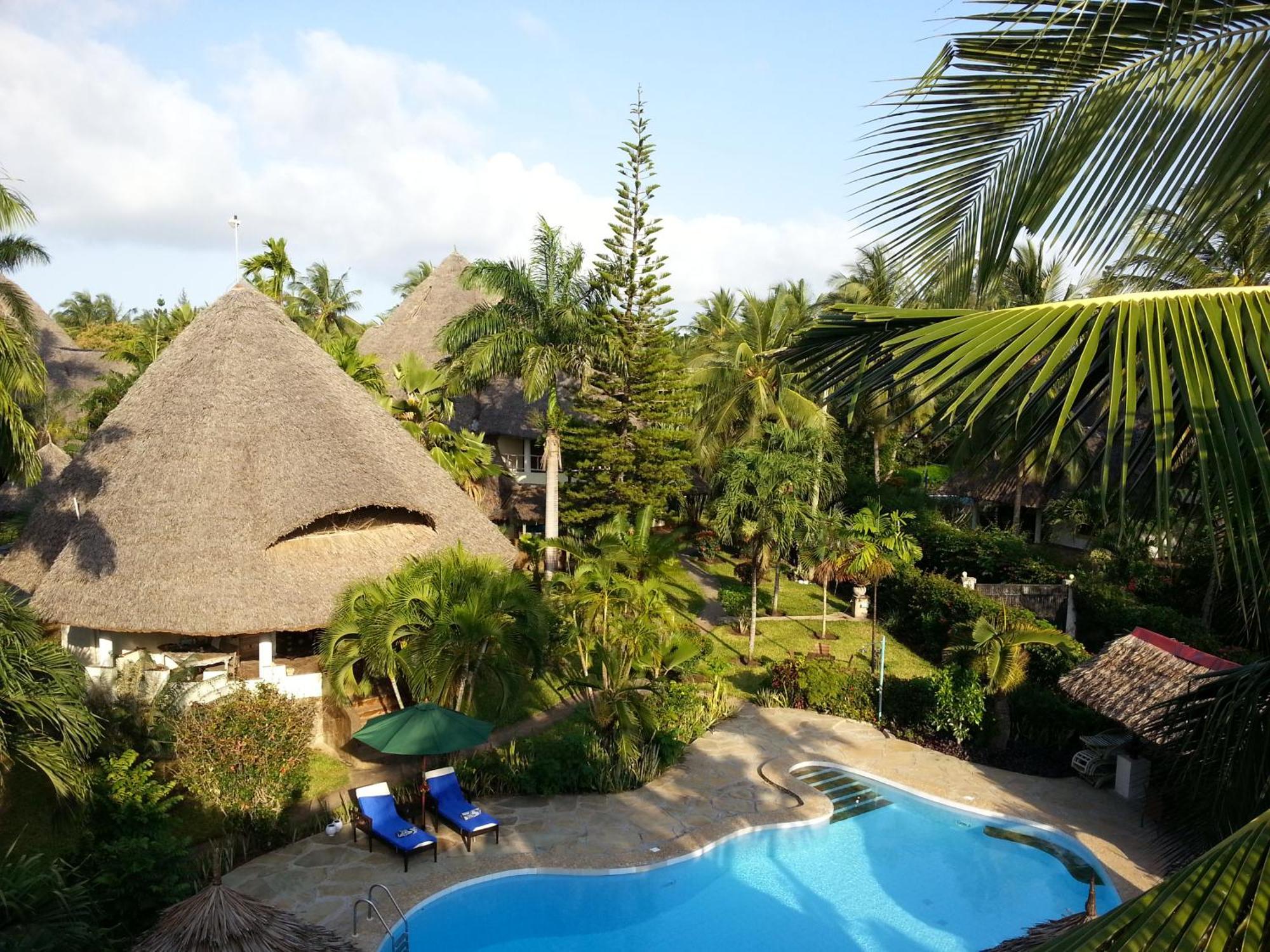 Aestus Villas Resort Diani Beach Exterior photo